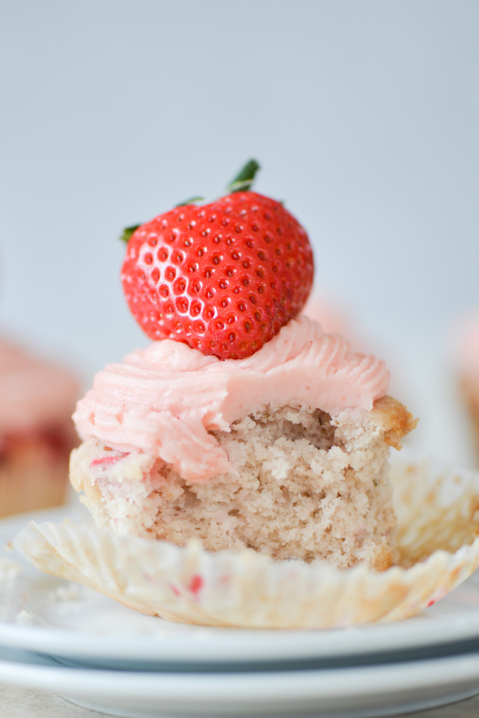 Strawberry Cupcakes-8457